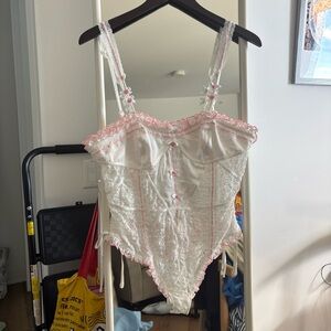 New! Free People Sweet Cheeks White Lace lingerie retails $98 💕